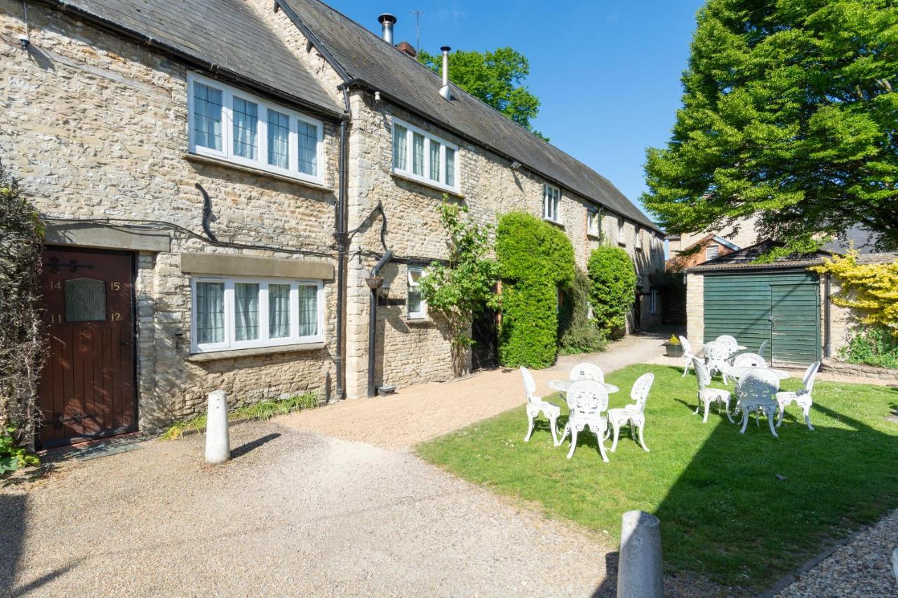 Jersey Arms Hotel Bicester Buitenkant foto