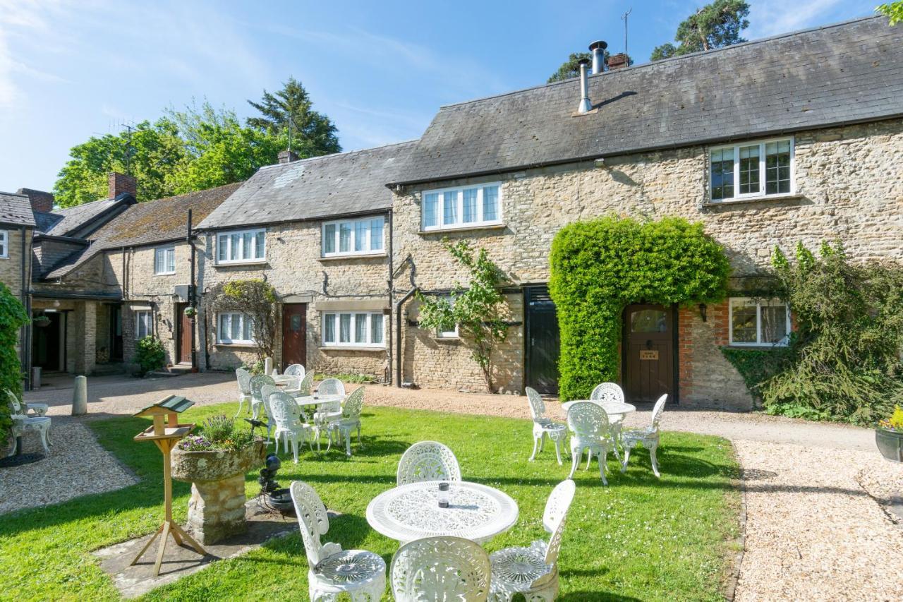 Jersey Arms Hotel Bicester Buitenkant foto