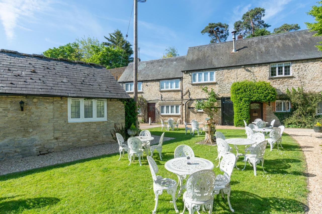 Jersey Arms Hotel Bicester Buitenkant foto
