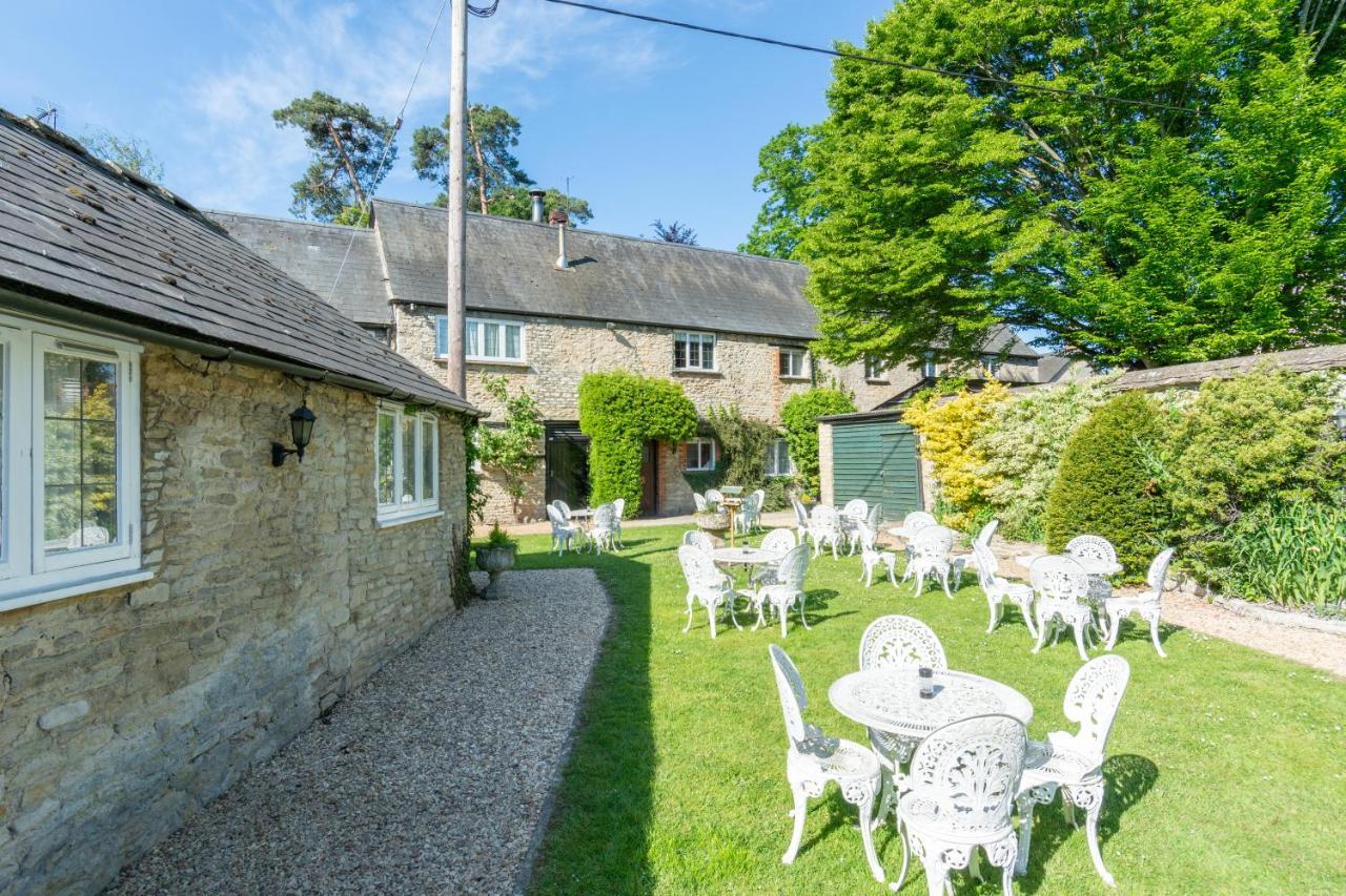 Jersey Arms Hotel Bicester Buitenkant foto