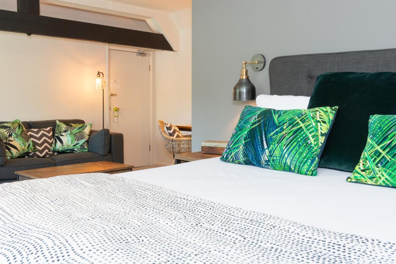 Jersey Arms Hotel Bicester Buitenkant foto