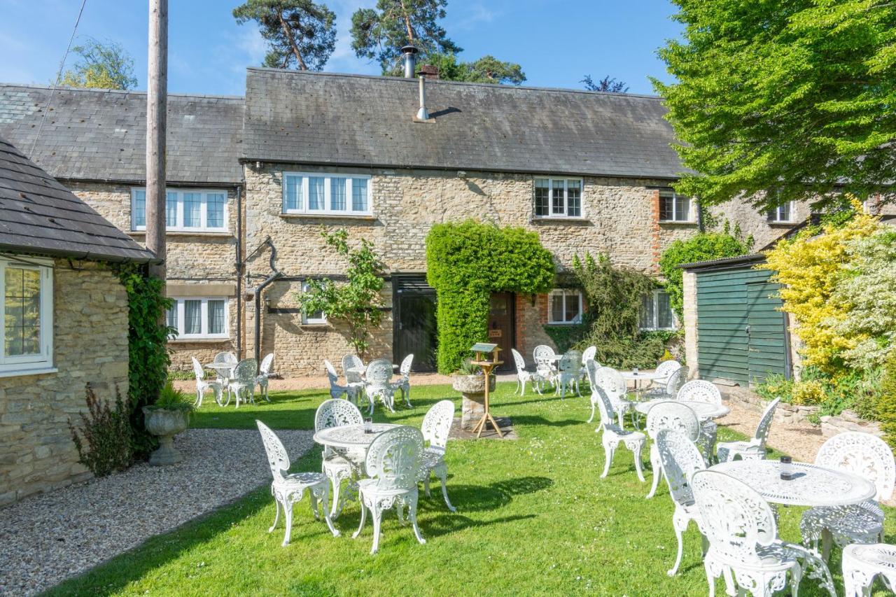 Jersey Arms Hotel Bicester Buitenkant foto