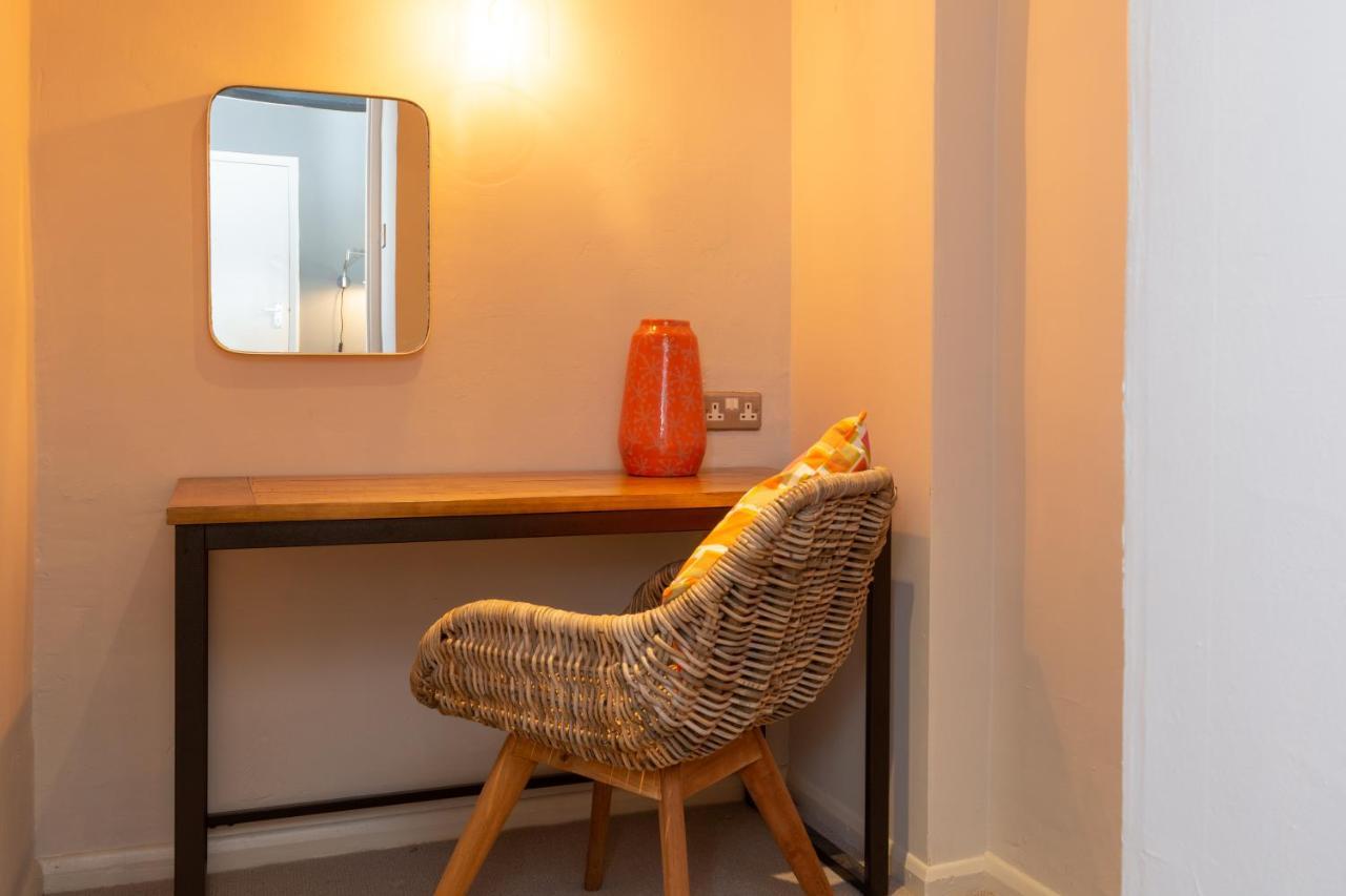 Jersey Arms Hotel Bicester Buitenkant foto